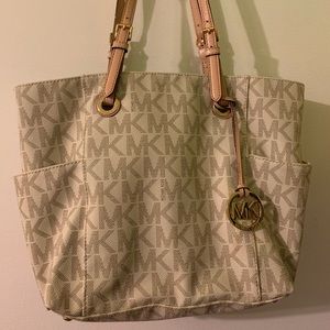 Michael Kors purse